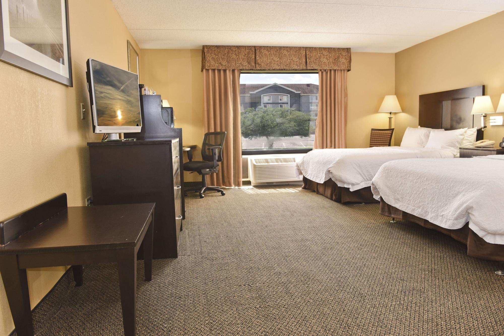 Hampton Inn & Suites Alexandria Exteriér fotografie