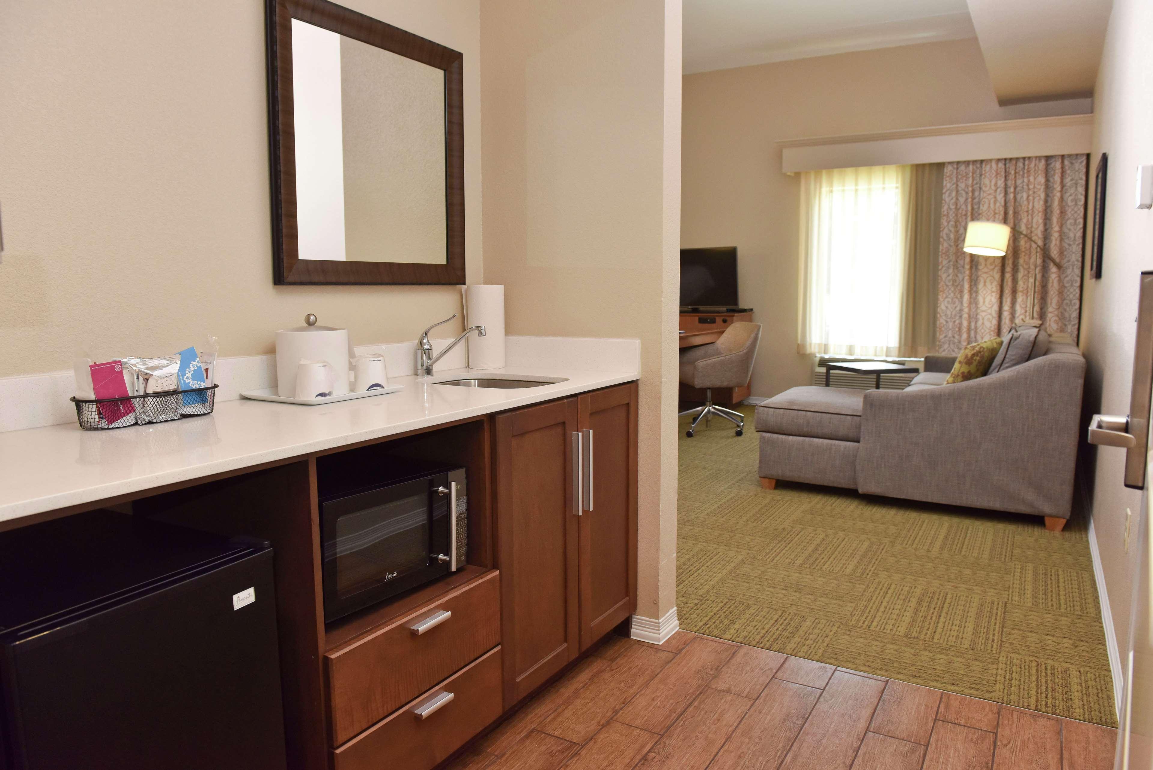 Hampton Inn & Suites Alexandria Exteriér fotografie