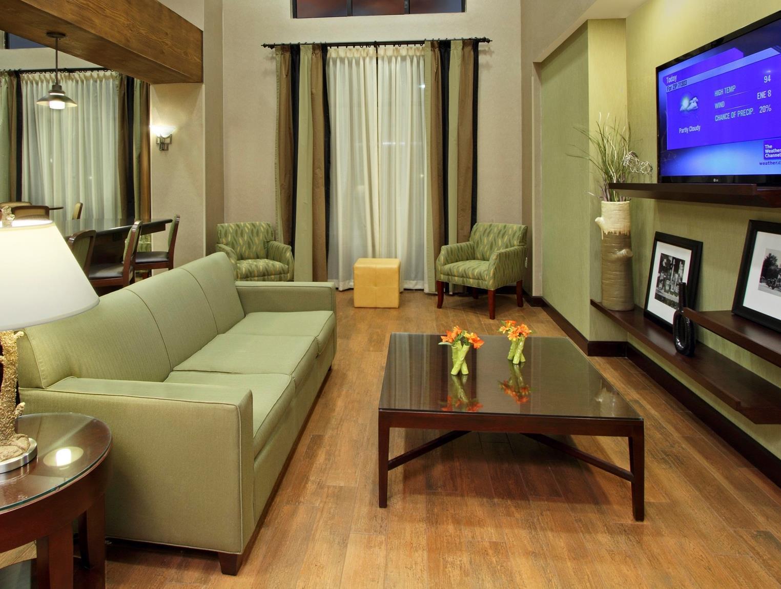 Hampton Inn & Suites Alexandria Exteriér fotografie