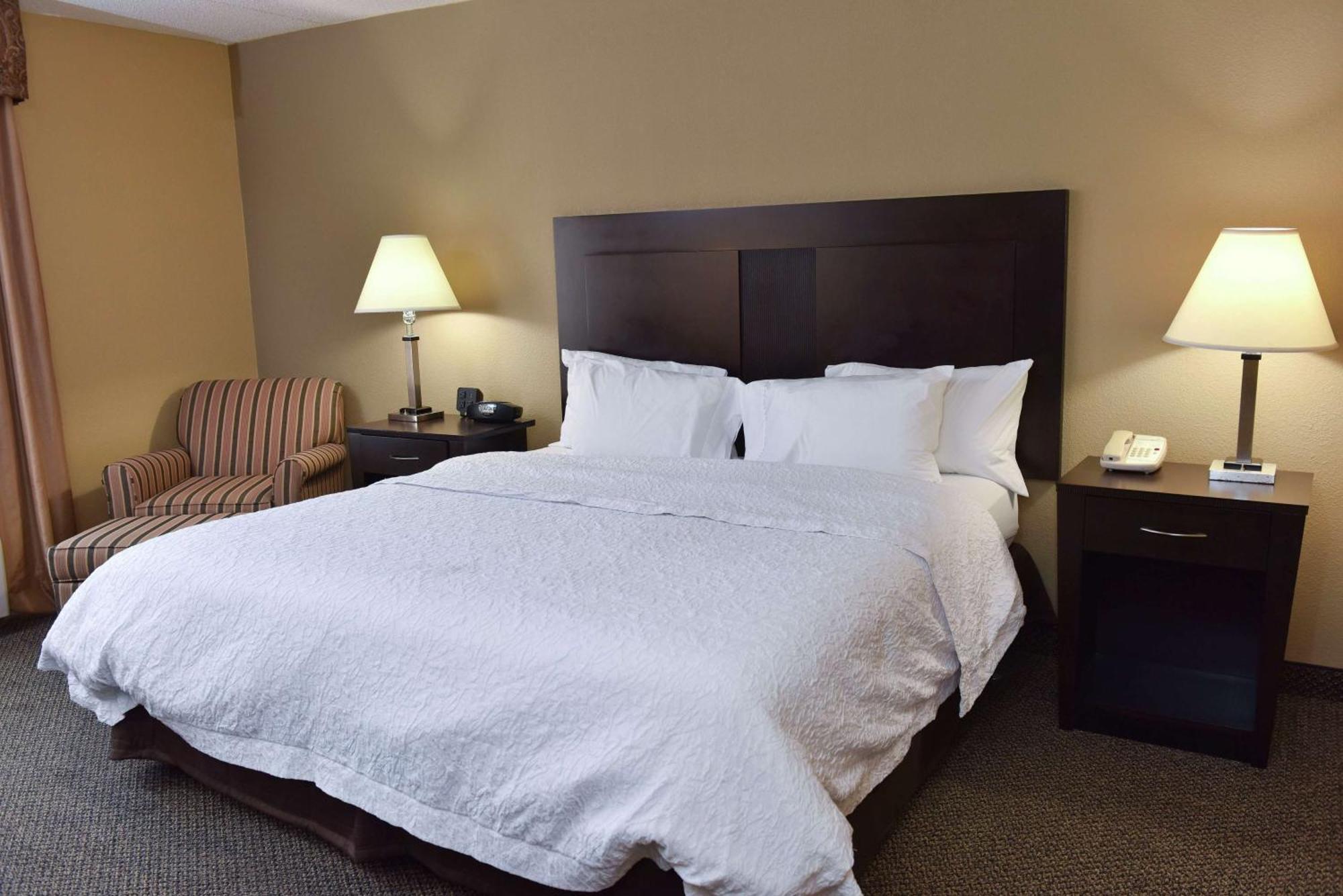 Hampton Inn & Suites Alexandria Exteriér fotografie