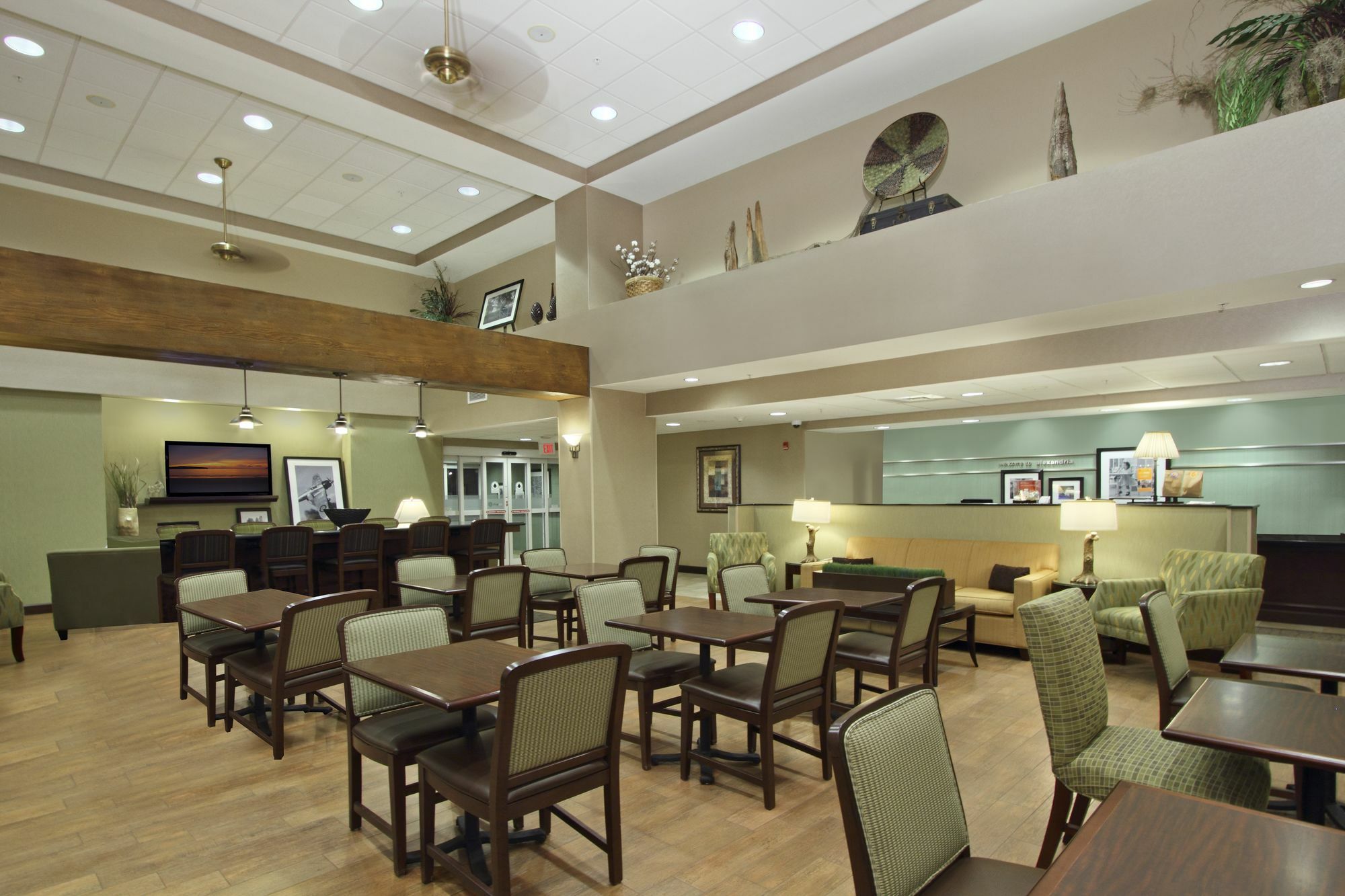 Hampton Inn & Suites Alexandria Exteriér fotografie